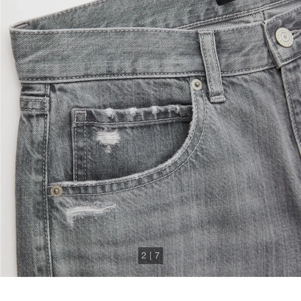 Uniqlo Women Relaxed Tapered Ankle Jeans Size 26 - Picture 4 of 11